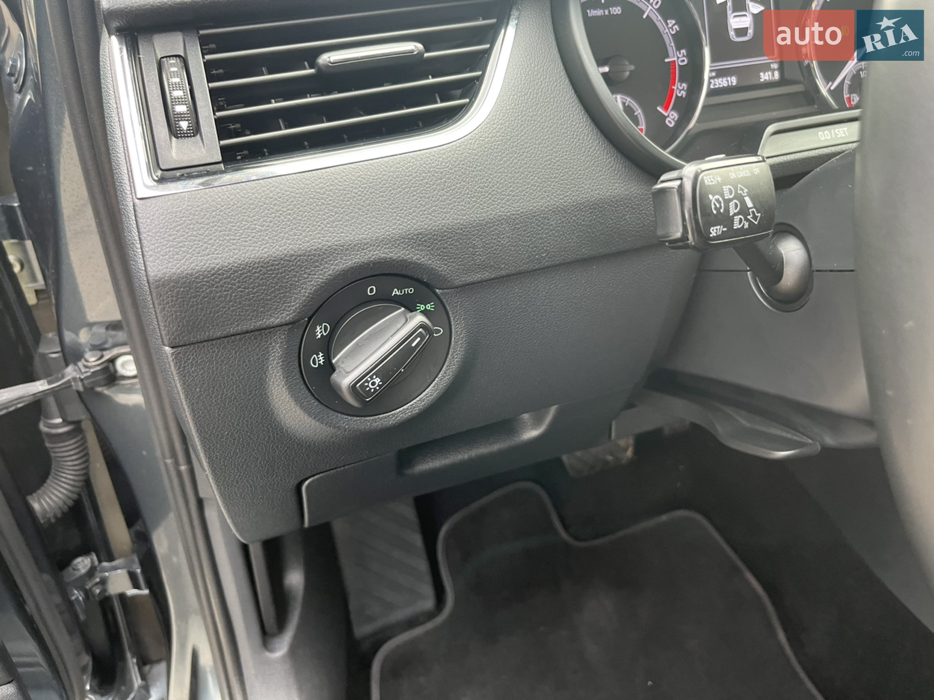 2019 Skoda Octavia - мініатюра 99