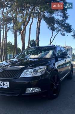 Универсал Skoda Octavia 2009 в Вараше