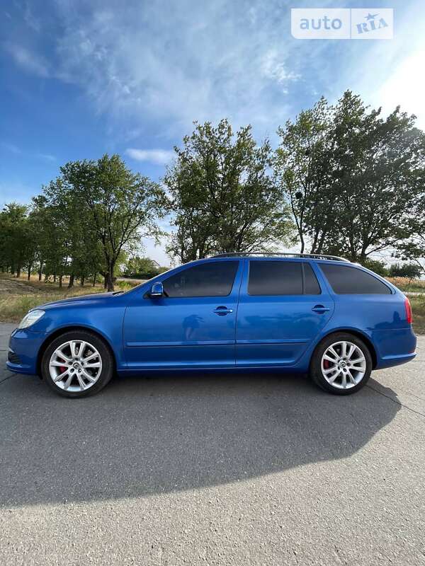 Універсал Skoda Octavia 2010 в Нових Санжарах