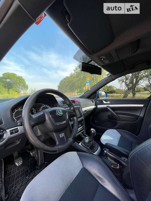 Універсал Skoda Octavia 2010 в Нових Санжарах