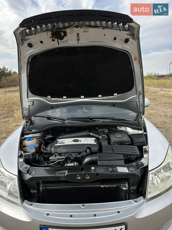 Лифтбек Skoda Octavia 2012 в Кропивницком