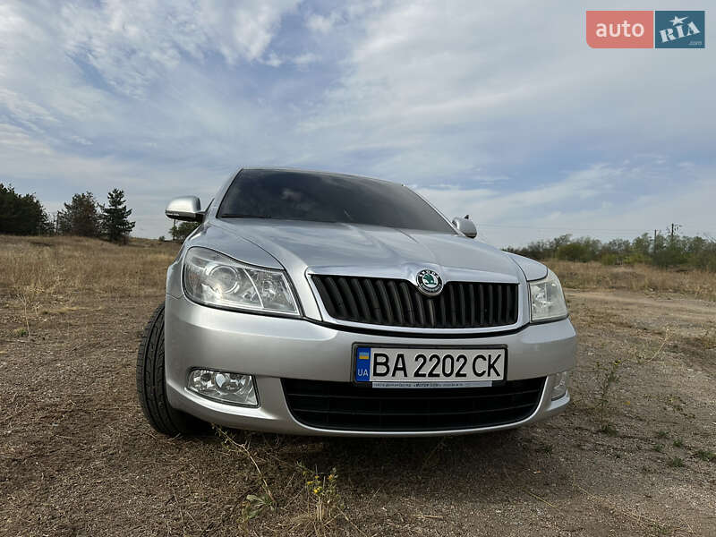 Лифтбек Skoda Octavia 2012 в Кропивницком
