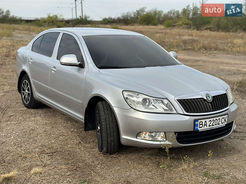 Лифтбек Skoda Octavia 2012 в Кропивницком