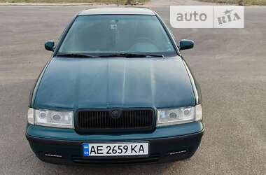 Лифтбек Skoda Octavia 2000 в Днепре