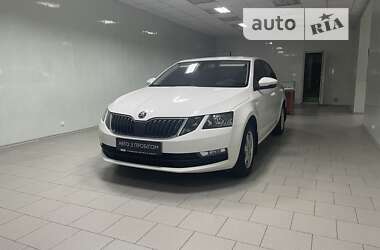 Лифтбек Skoda Octavia 2017 в Покрове