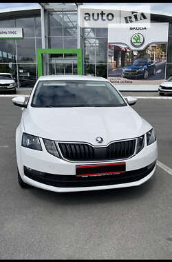 Лифтбек Skoda Octavia 2017 в Покрове