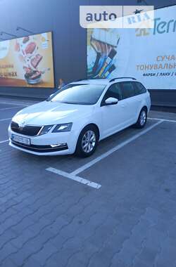 Универсал Skoda Octavia 2018 в Киеве