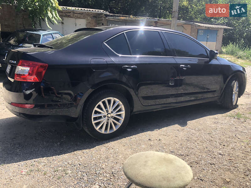 Лифтбек Skoda Octavia 2014 в Кропивницком