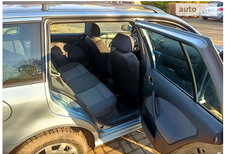 Універсал Skoda Octavia 2003 в Новомосковську