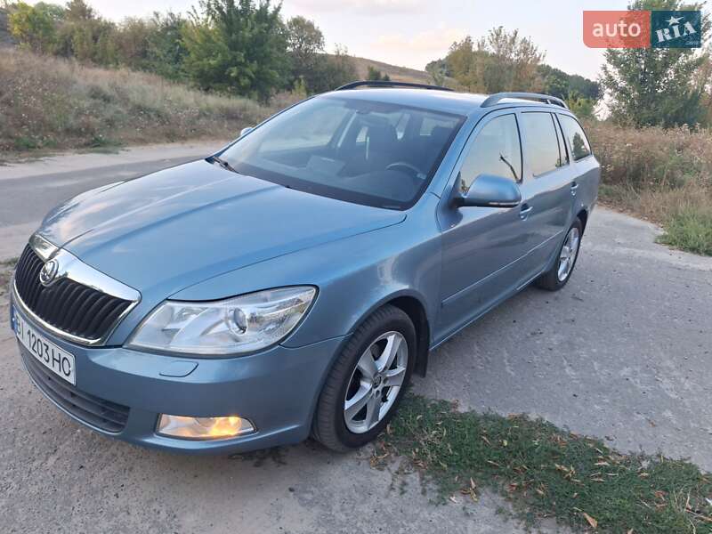 Универсал Skoda Octavia 2009 в Гадяче