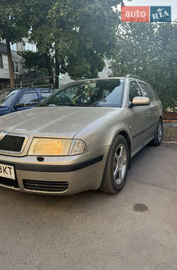 Универсал Skoda Octavia 2004 в Покровске