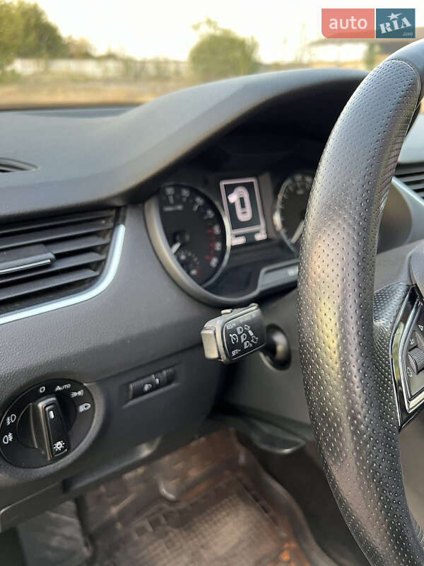 Универсал Skoda Octavia 2015 в Ровно