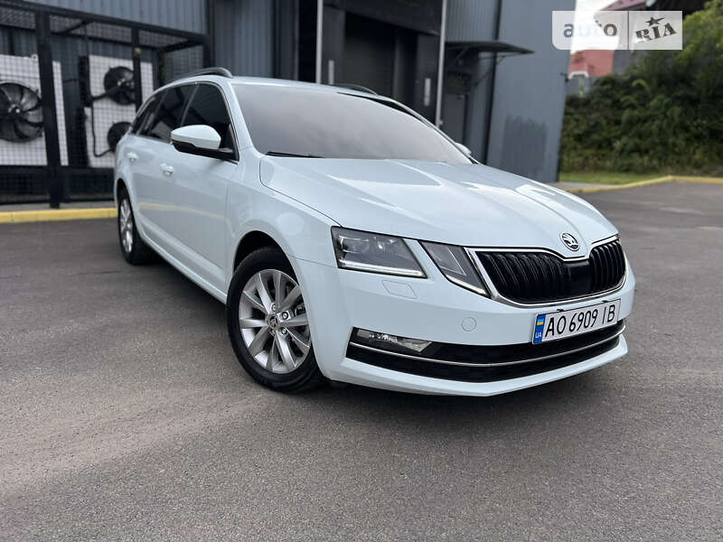 Универсал Skoda Octavia 2018 в Ужгороде