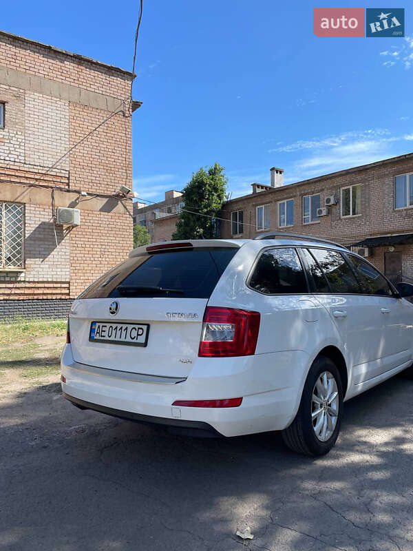 Універсал Skoda Octavia 2015 в Кривому Розі