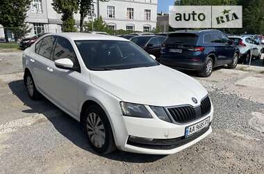 Лифтбек Skoda Octavia 2017 в Львове