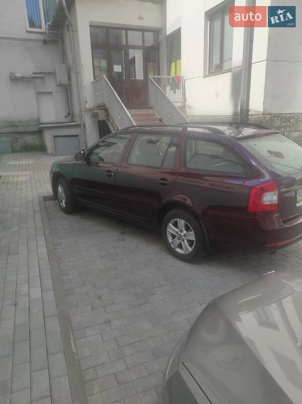 Универсал Skoda Octavia 2013 в Луцке фото 4 Универсал Skoda Octavia 2013 в Луцке