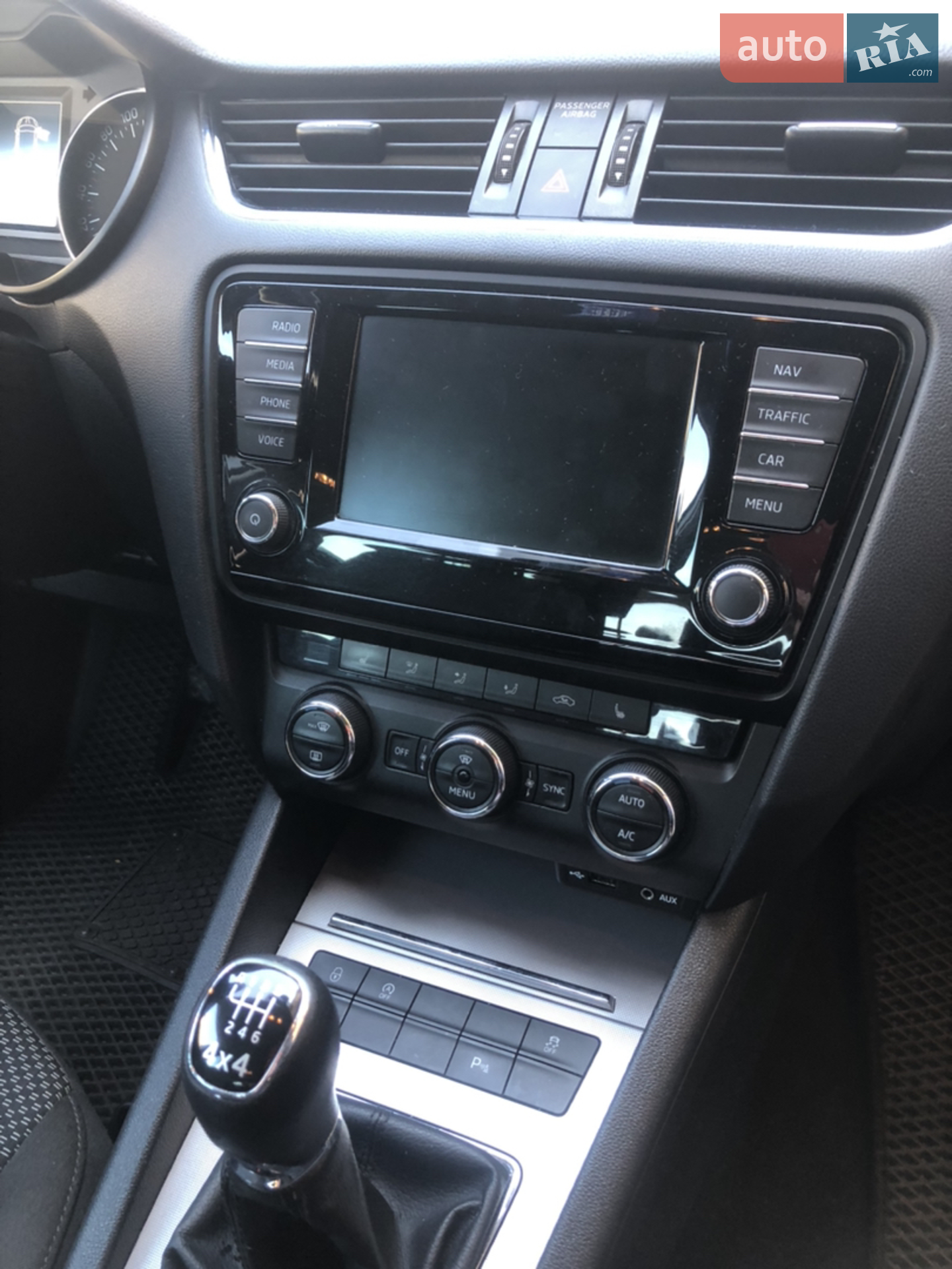 2016 Skoda Octavia - мініатюра 15