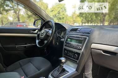 Лифтбек Skoda Octavia 2009 в 