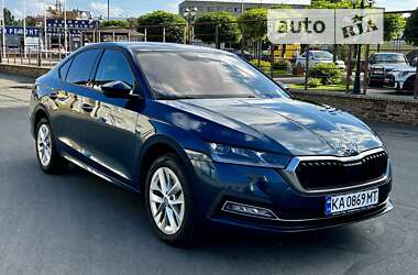 Лифтбек Skoda Octavia 2021 в Киеве