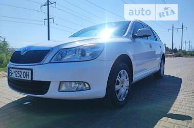 Універсал Skoda Octavia 2012 в Одесі