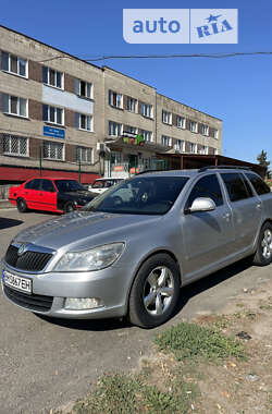 Універсал Skoda Octavia 2009 в Сумах