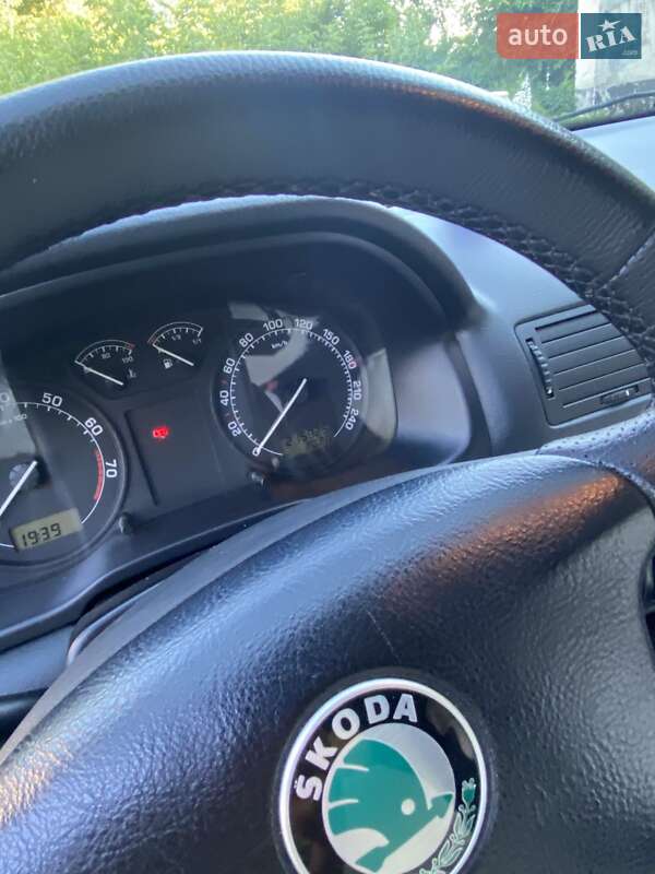 Универсал Skoda Octavia 2006 в Городке