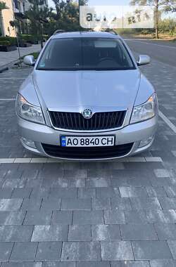 Універсал Skoda Octavia 2013 в Ужгороді