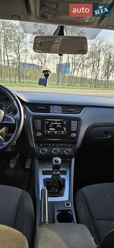 Лифтбек Skoda Octavia 2014 в Днепре