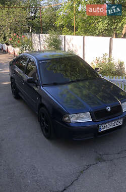 Лифтбек Skoda Octavia 2001 в 