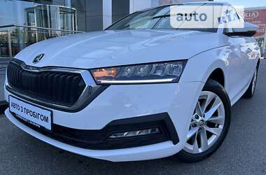 Лифтбек Skoda Octavia 2020 в Киеве