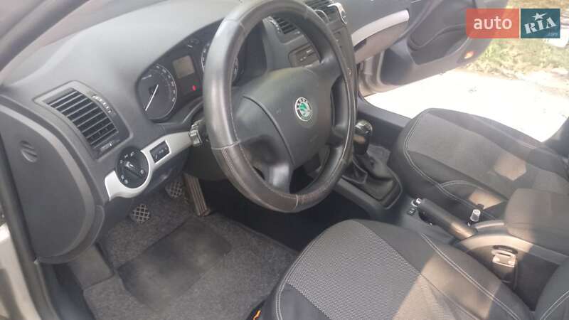 Лифтбек Skoda Octavia 2006 в Овруче