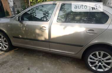 Лифтбек Skoda Octavia 2006 в Овруче