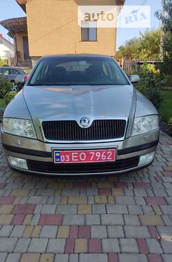 Ліфтбек Skoda Octavia 2008 в Рівному