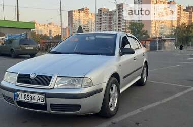 Лифтбек Skoda Octavia 2003 в Киеве