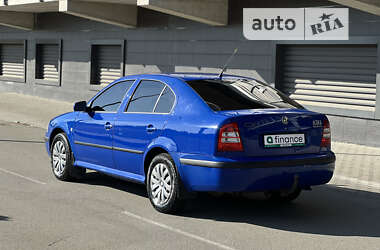 Лифтбек Skoda Octavia 2001 в Киеве