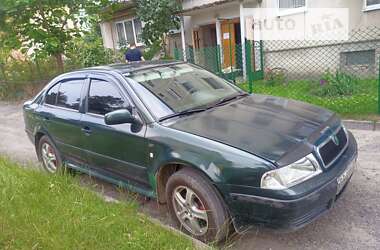 Лифтбек Skoda Octavia 2002 в Щирце