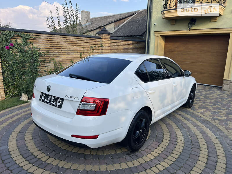 Лифтбек Skoda Octavia 2014 в Ровно
