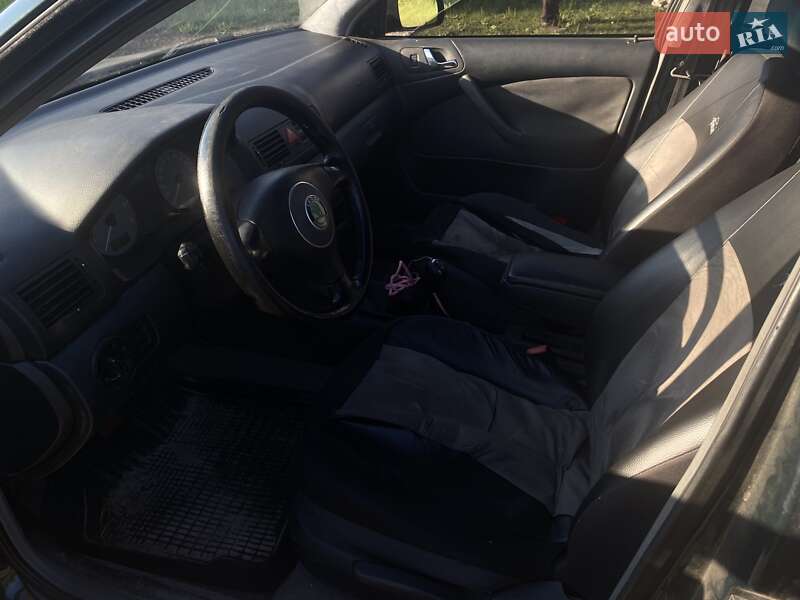 Лифтбек Skoda Octavia 1998 в Сновске