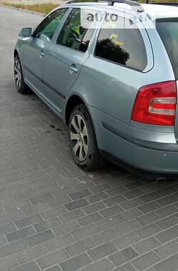 Универсал Skoda Octavia 2005 в Ровно