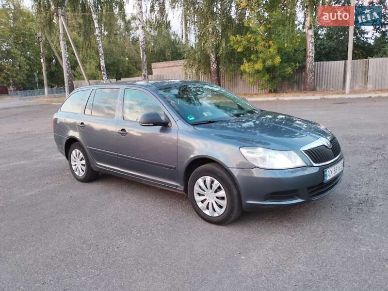 Универсал Skoda Octavia 2011 в Первомайске