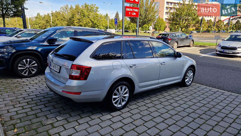 Універсал Skoda Octavia 2016 в Ужгороді