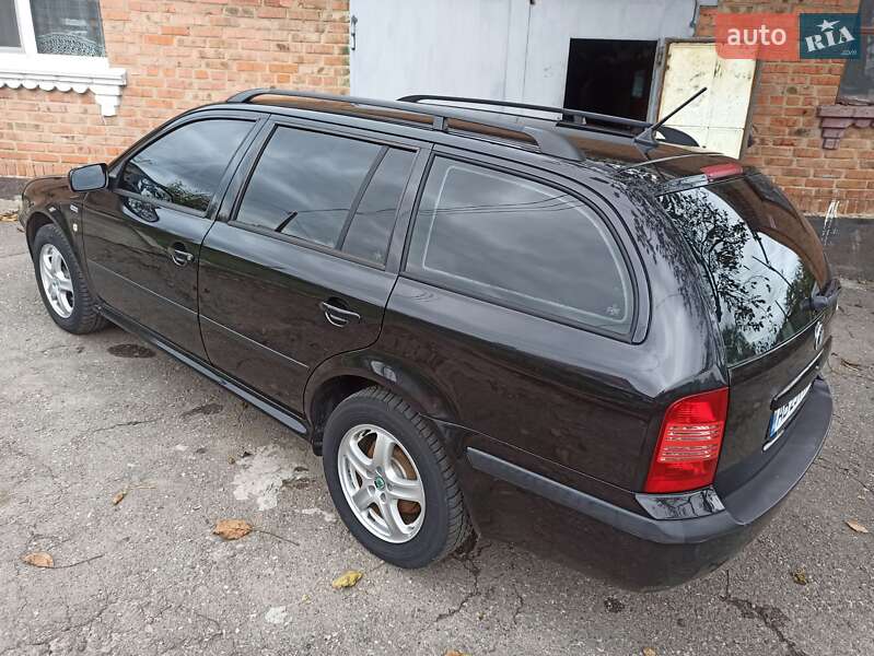 Универсал Skoda Octavia 2003 в Виннице