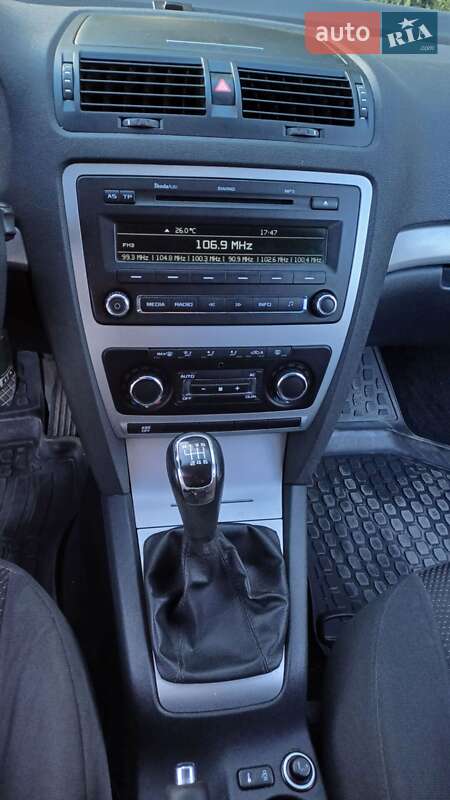 Лифтбек Skoda Octavia 2012 в Братском