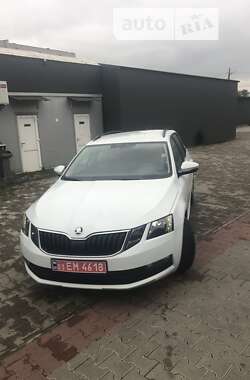 Універсал Skoda Octavia 2017 в Сокалі