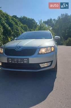 Універсал Skoda Octavia 2013 в Дніпрі