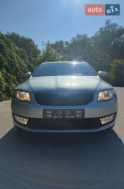 Універсал Skoda Octavia 2013 в Дніпрі