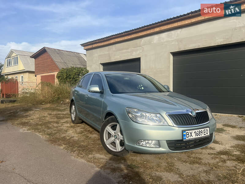 Лифтбек Skoda Octavia 2010 в 