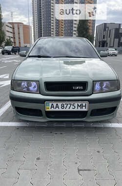 Лифтбек Skoda Octavia 2001 в Киеве