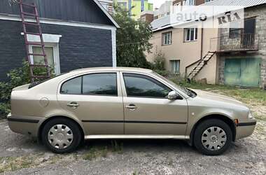 Лифтбек Skoda Octavia 2006 в Киеве