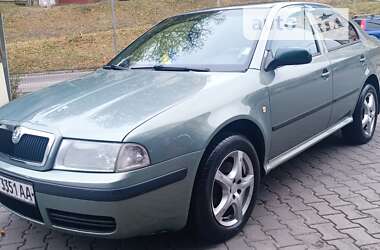 Лифтбек Skoda Octavia 2003 в Киеве